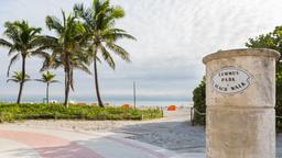Miami Beach hotels near Lummus Park