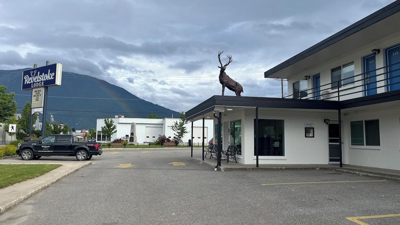 Revelstoke Lodge