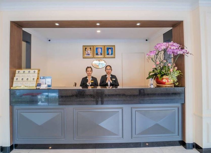 Front desk Photo