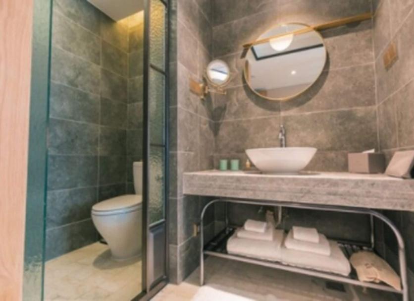 Bathroom Photo