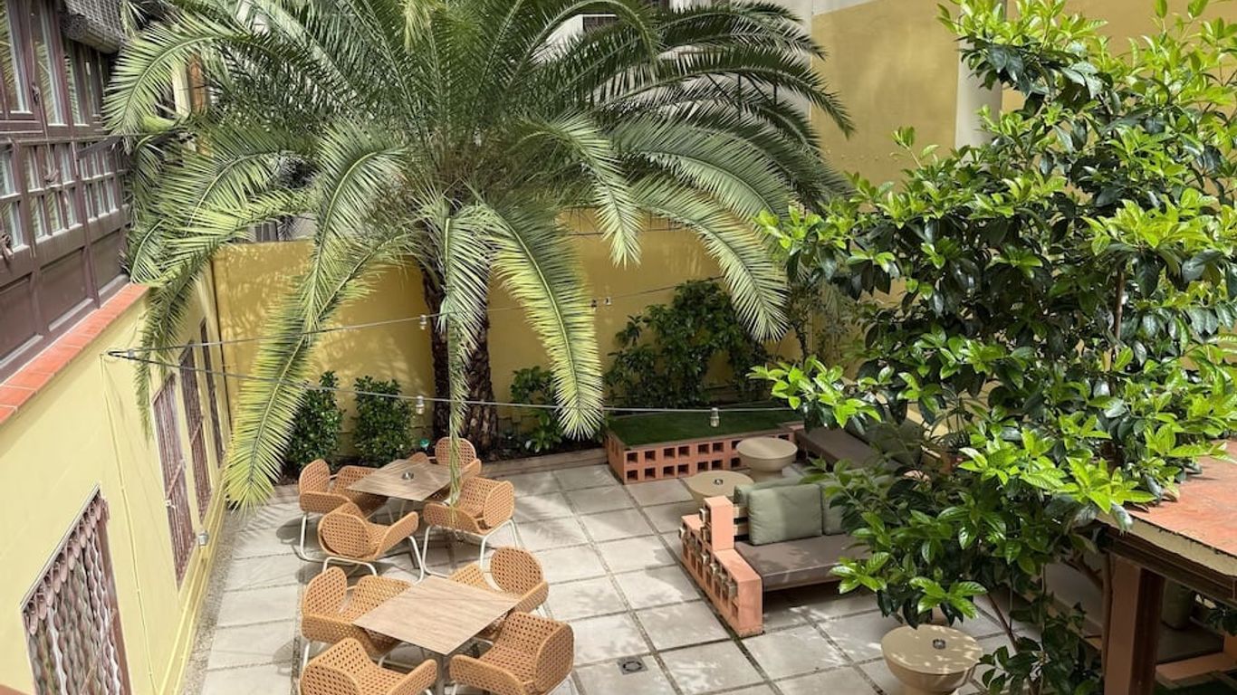 The Loft Hostel Barcelona La Pedrera