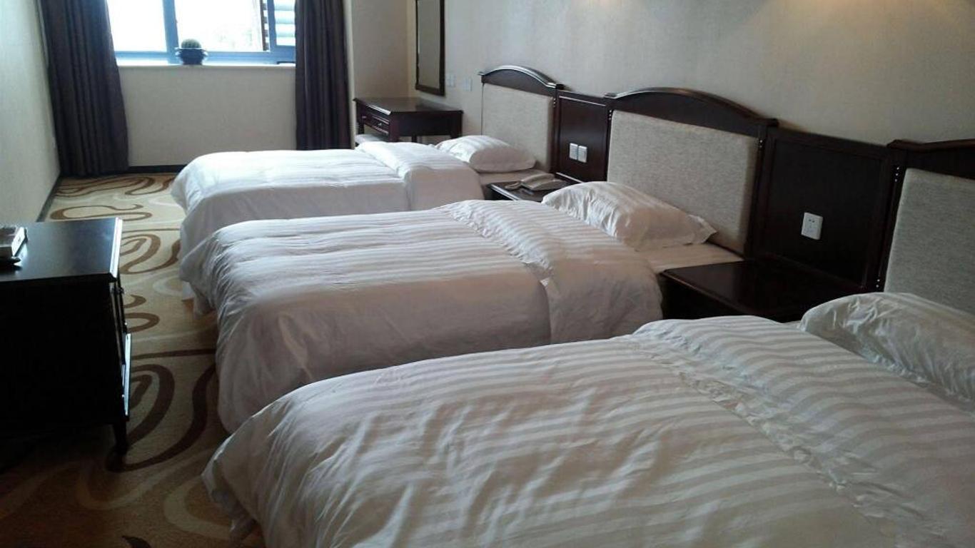 Ruijia Hotel Chengdu Airport