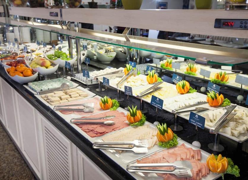 Buffet Photo