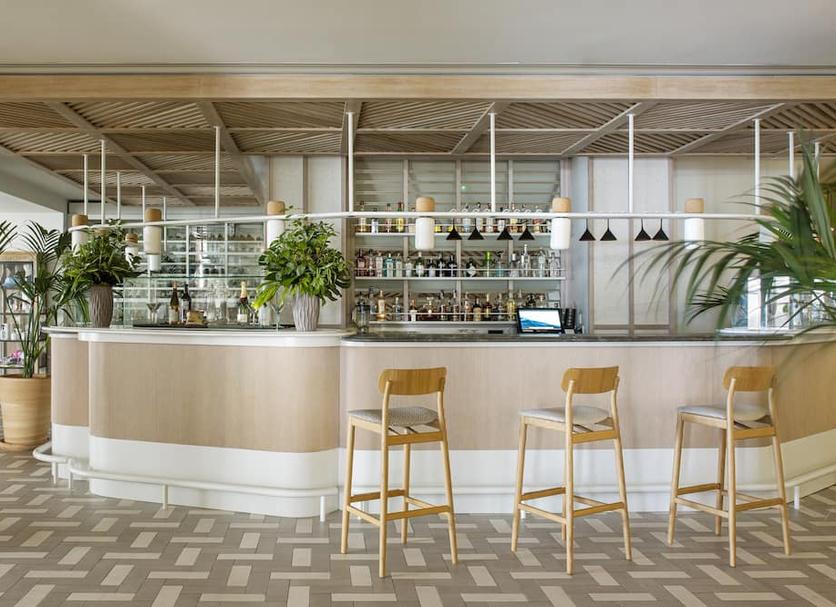 Bar Photo