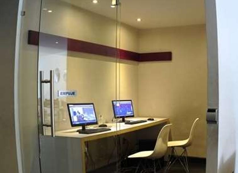 Business center Photo