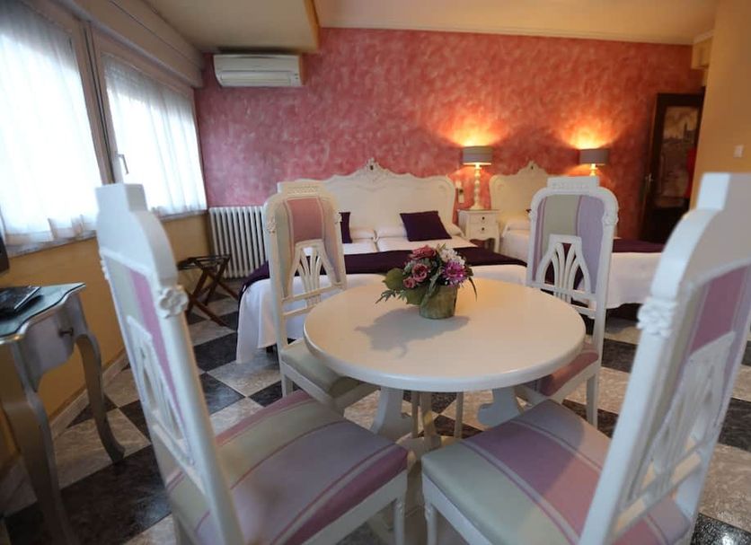 Dining room Photo