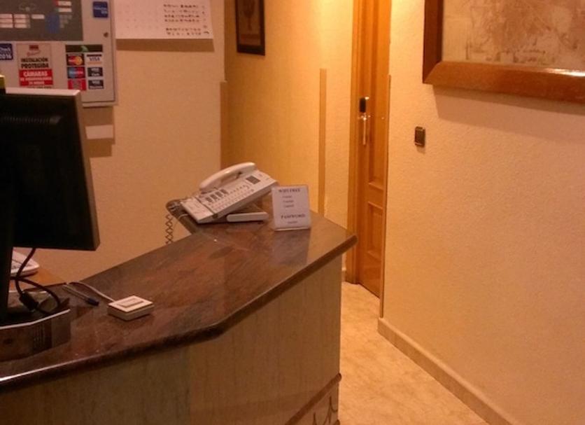 Front desk Photo