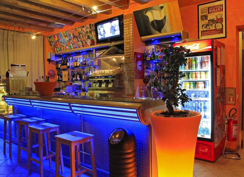 Bar Photo