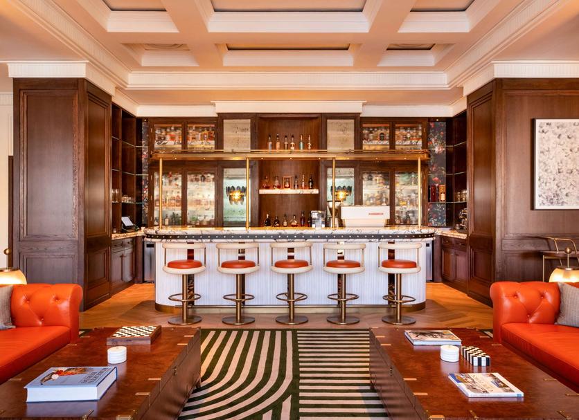 Bar Photo