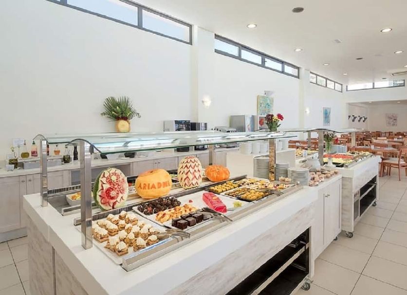 Buffet Photo