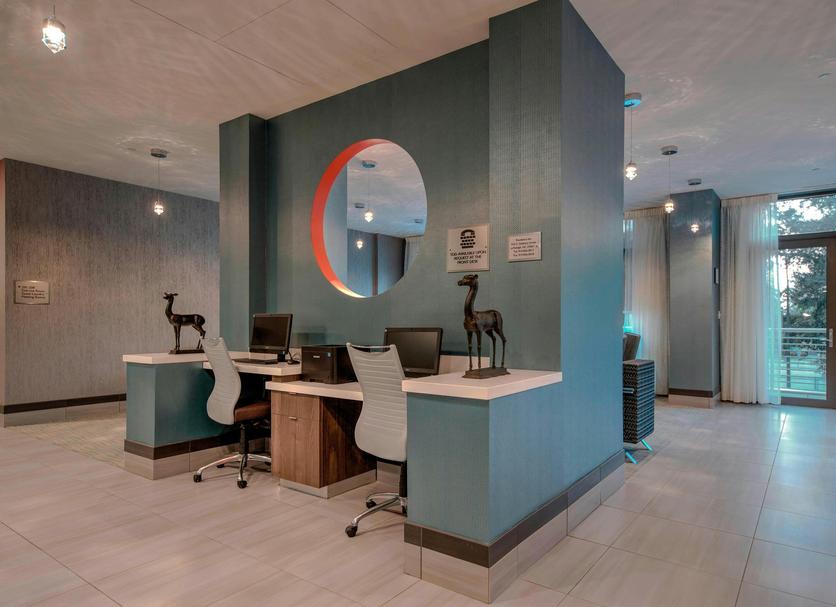 Front desk Photo