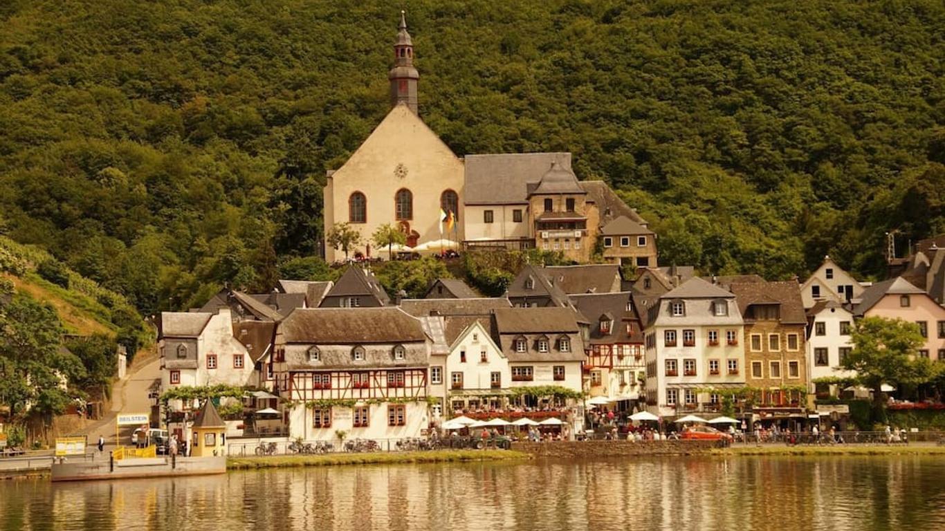 Winzerhotel zum Moselstrand