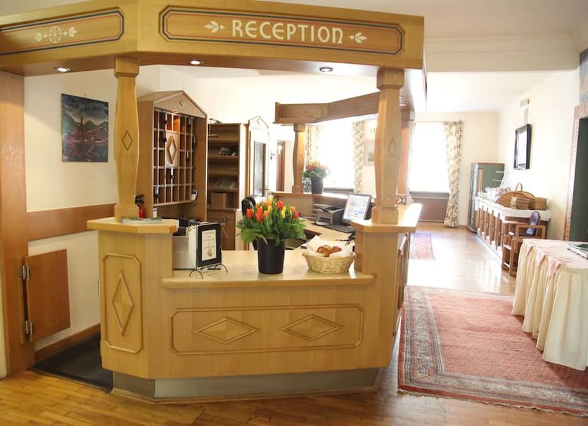 Front desk Photo