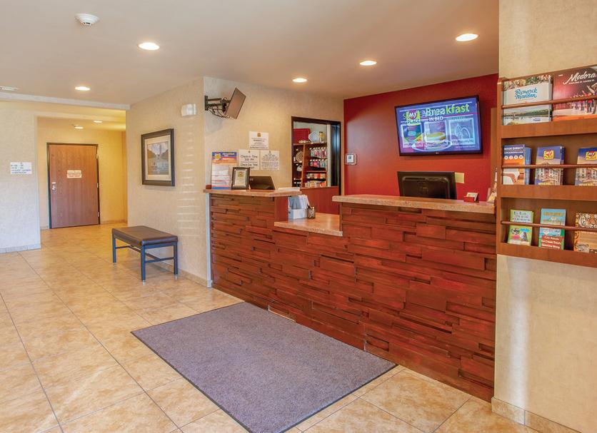 Front desk Photo