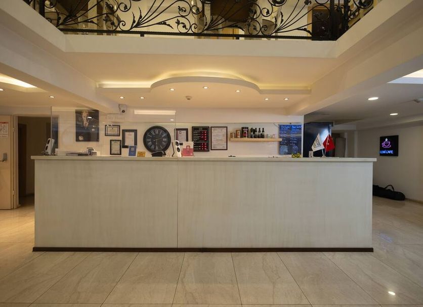 Front desk Photo