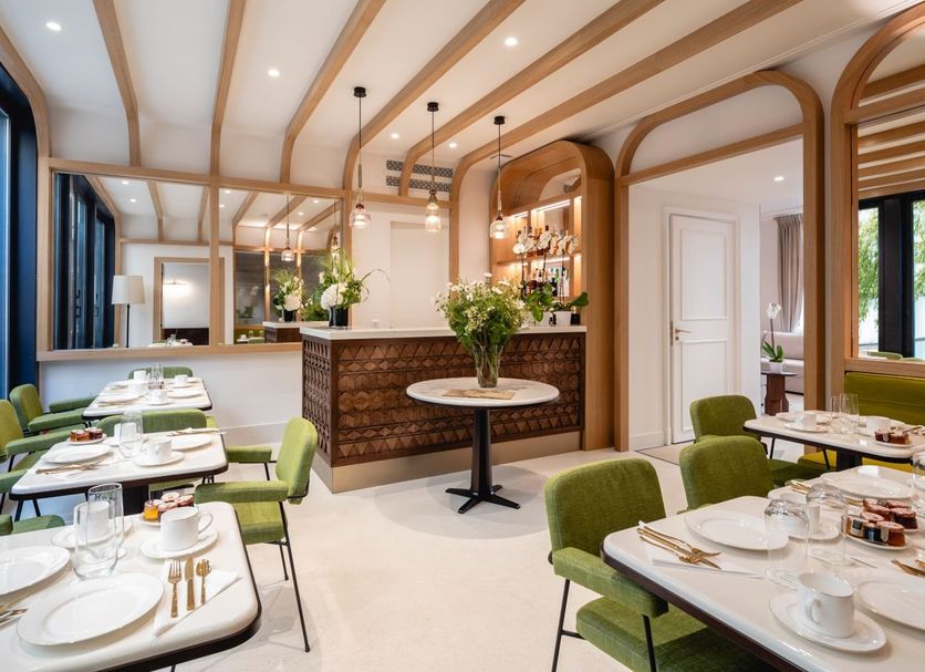 Restaurant Photo