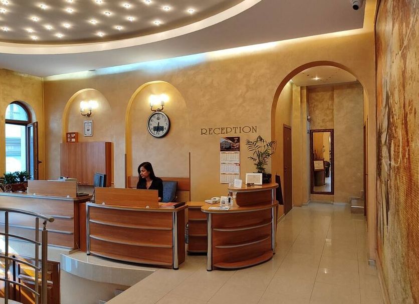 Front desk Photo