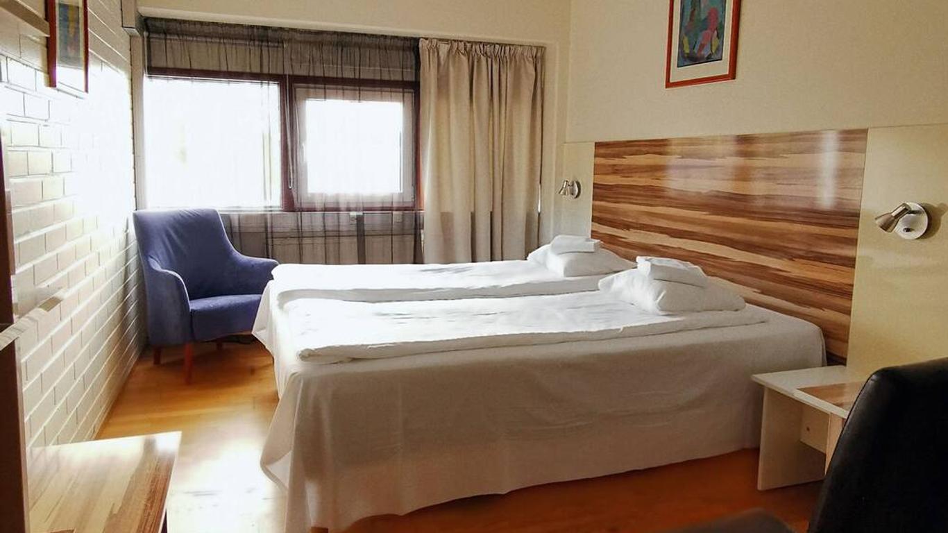 Arkadia Hotel & Hostel