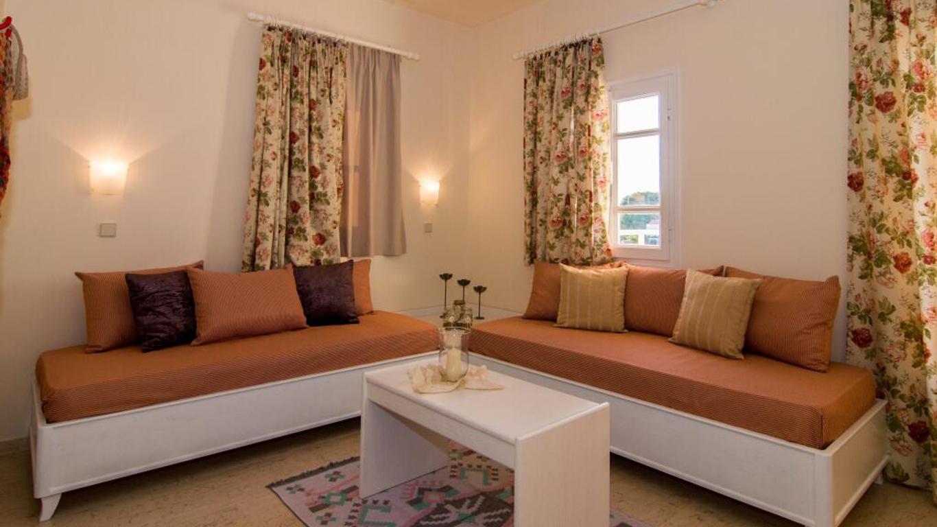 Manolis Apartments