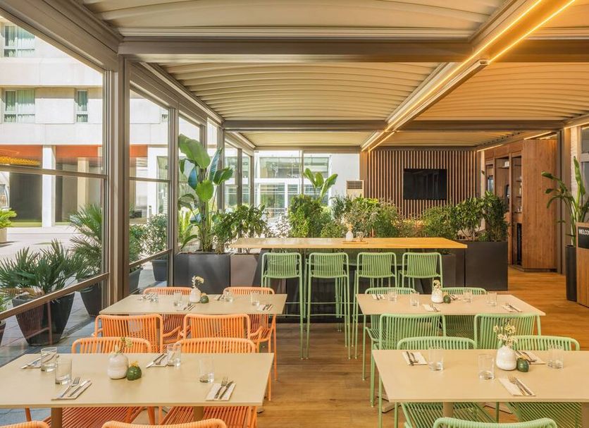 Restaurant Photo