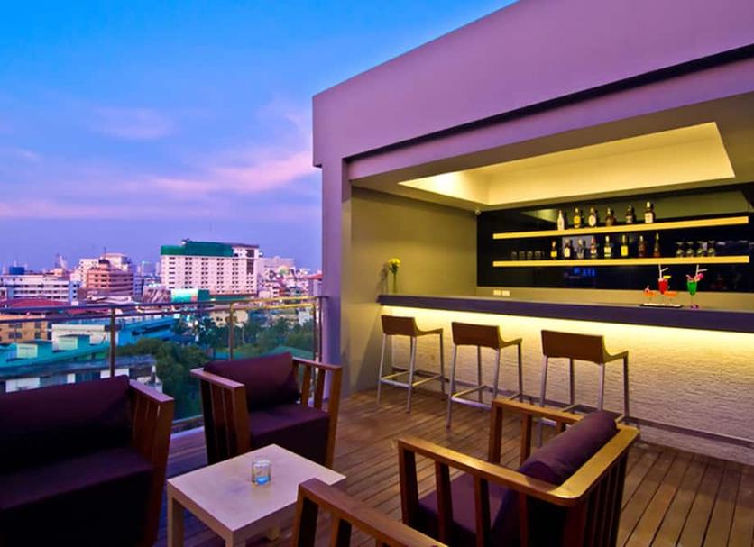 Bar Photo