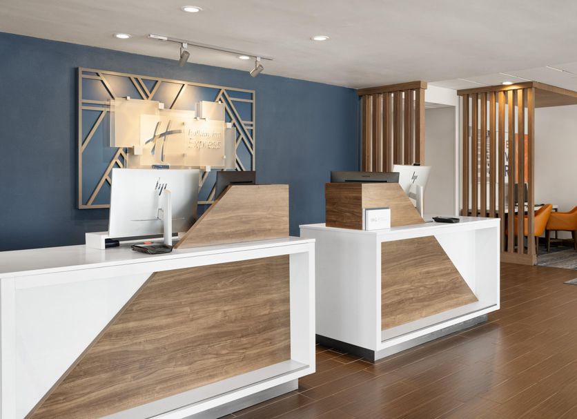 Front desk Photo