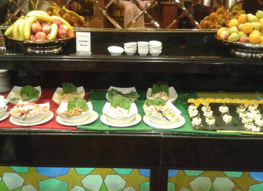 Buffet Photo