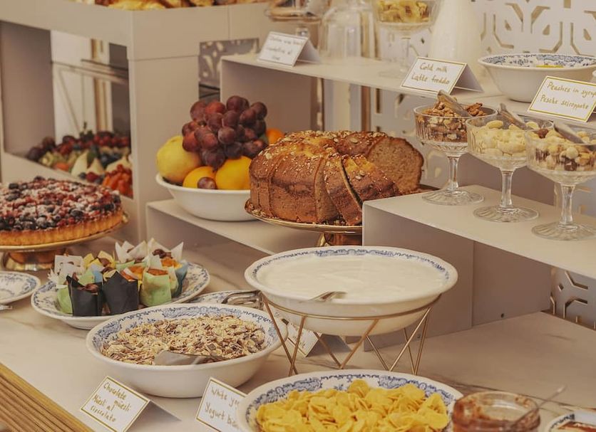 Buffet Photo