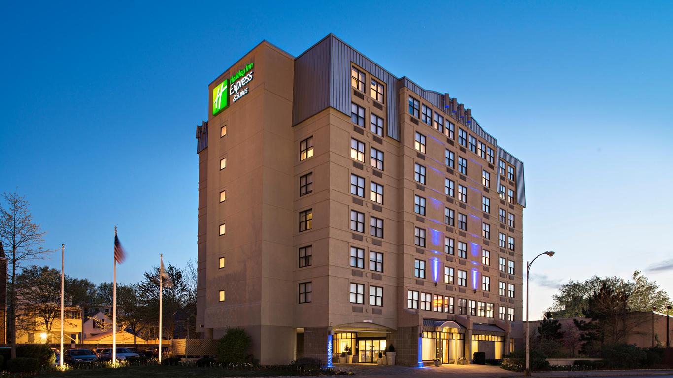 Holiday Inn Express & Suites Boston - Cambridge By IHG