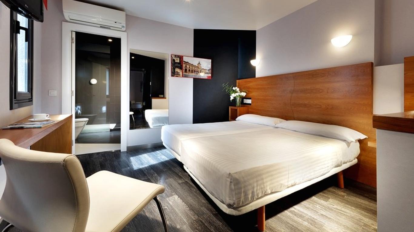 Exe Hotel El Magistral