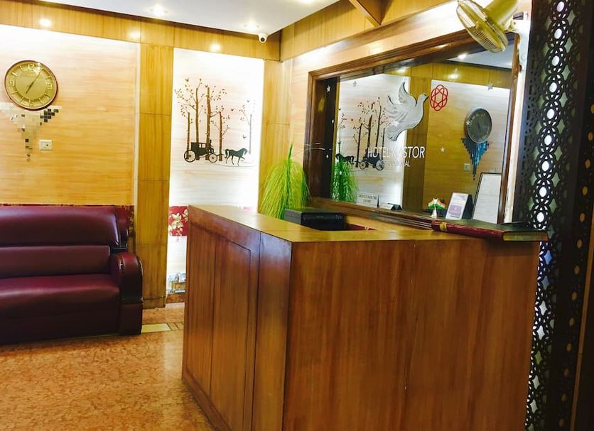 Front desk Photo