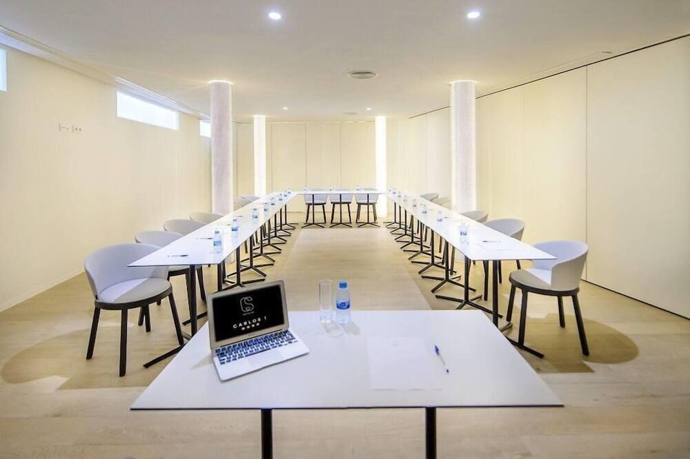 Conference room Photo