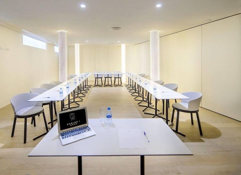 Conference room Photo