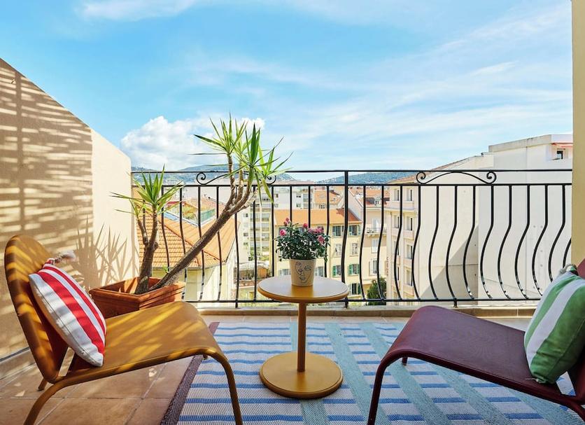 Balcony Photo