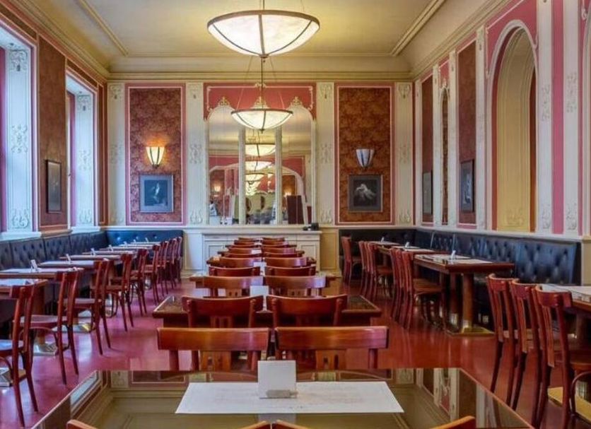 Restaurant Photo