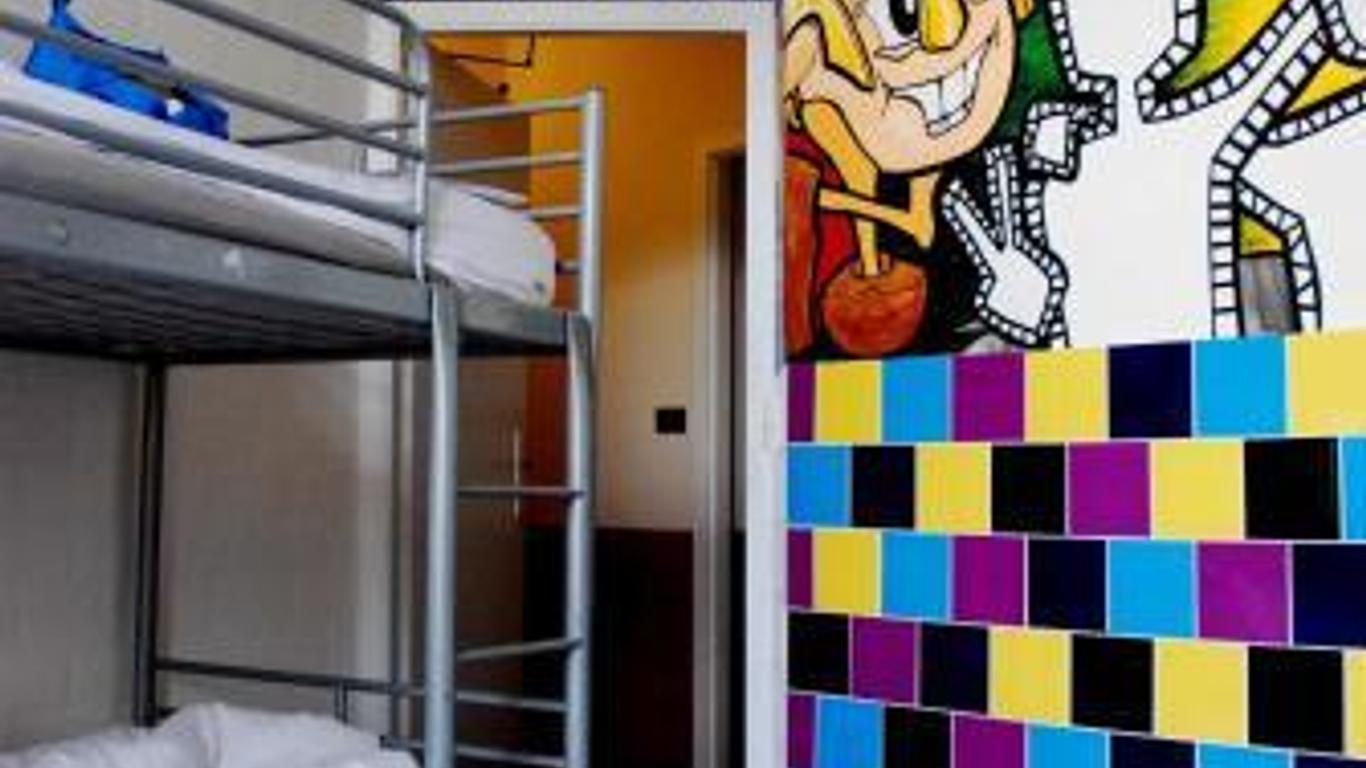 Bob's Youth Hostel