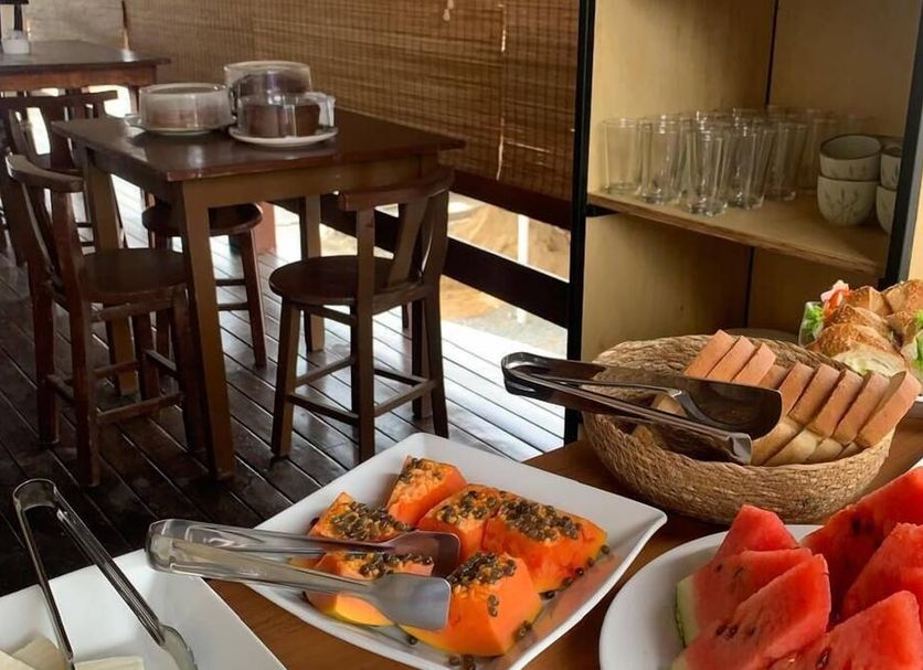 Buffet Photo