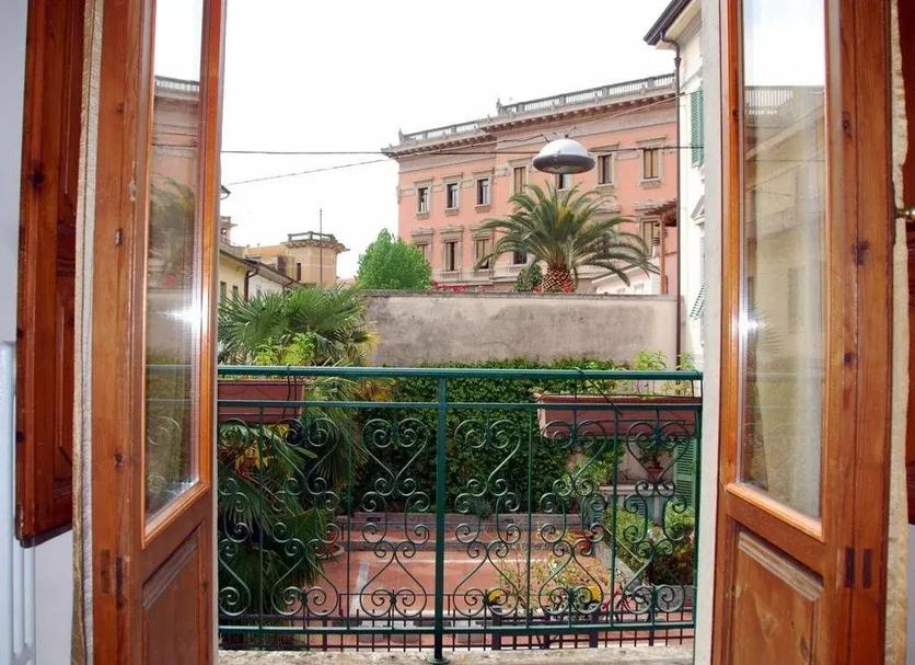 Balcony Photo