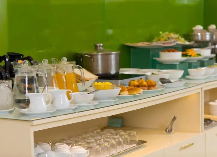 Buffet Photo