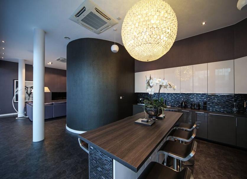 Kitchen Photo