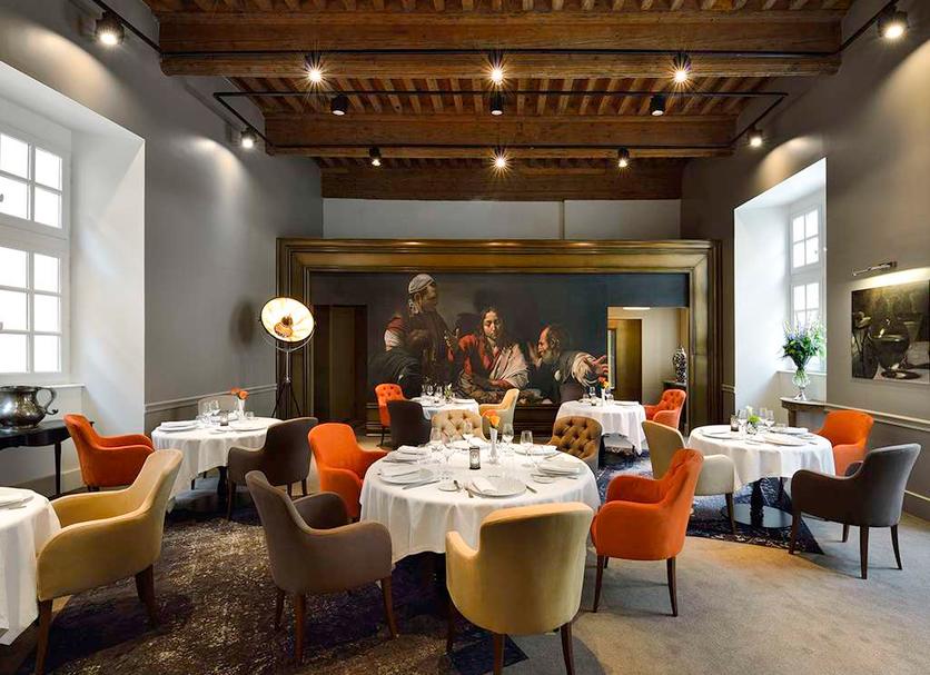 Restaurant Photo