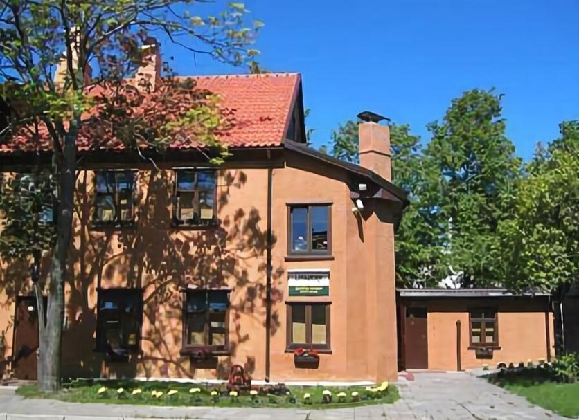Building Photo