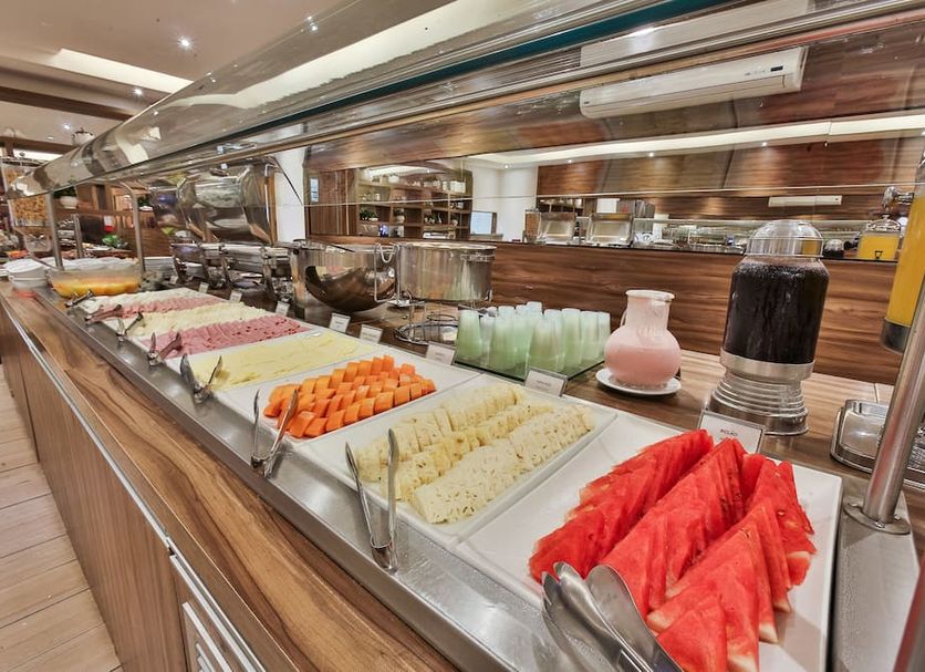 Buffet Photo