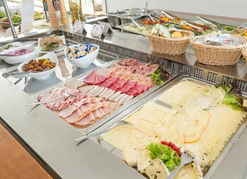 Buffet Photo