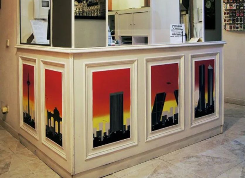 Front desk Photo