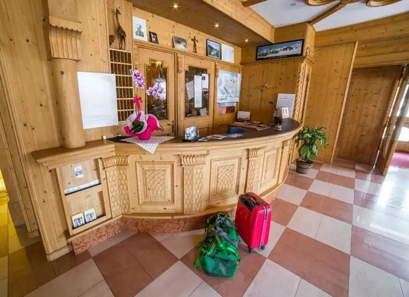 Front desk Photo