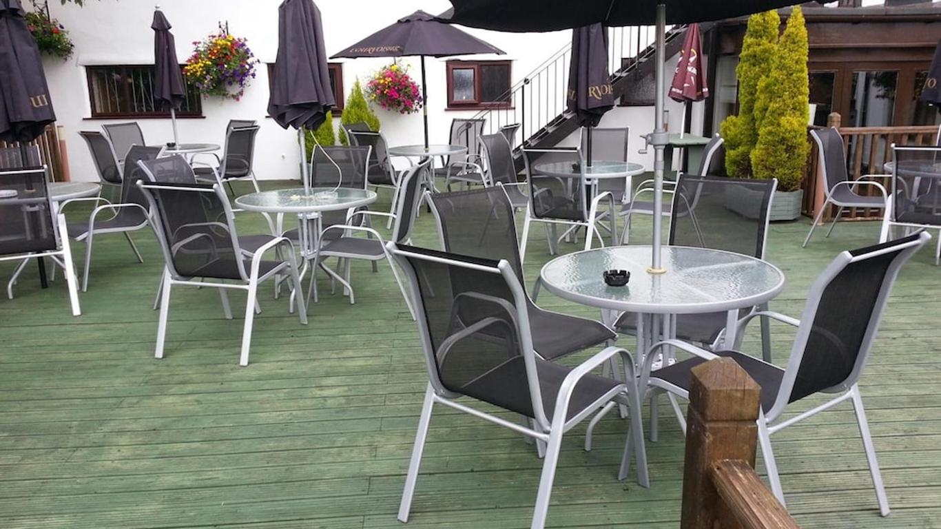 The White House Hotel Muxton