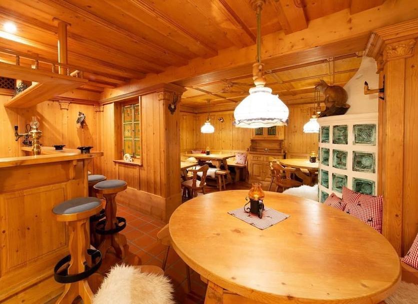 Dining room Photo