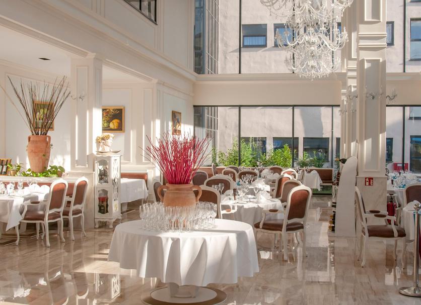 Restaurant Photo