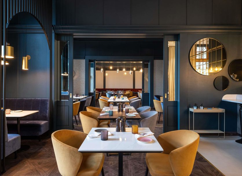 Restaurant Photo